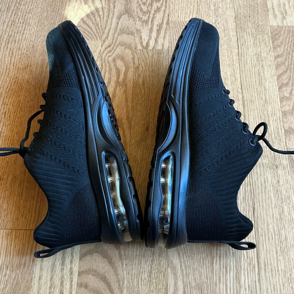 Mens casual sneakers EUC 🌟